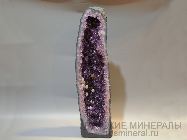 Аметист, кальцит (жеода) Аметист, кальцит (жеода)