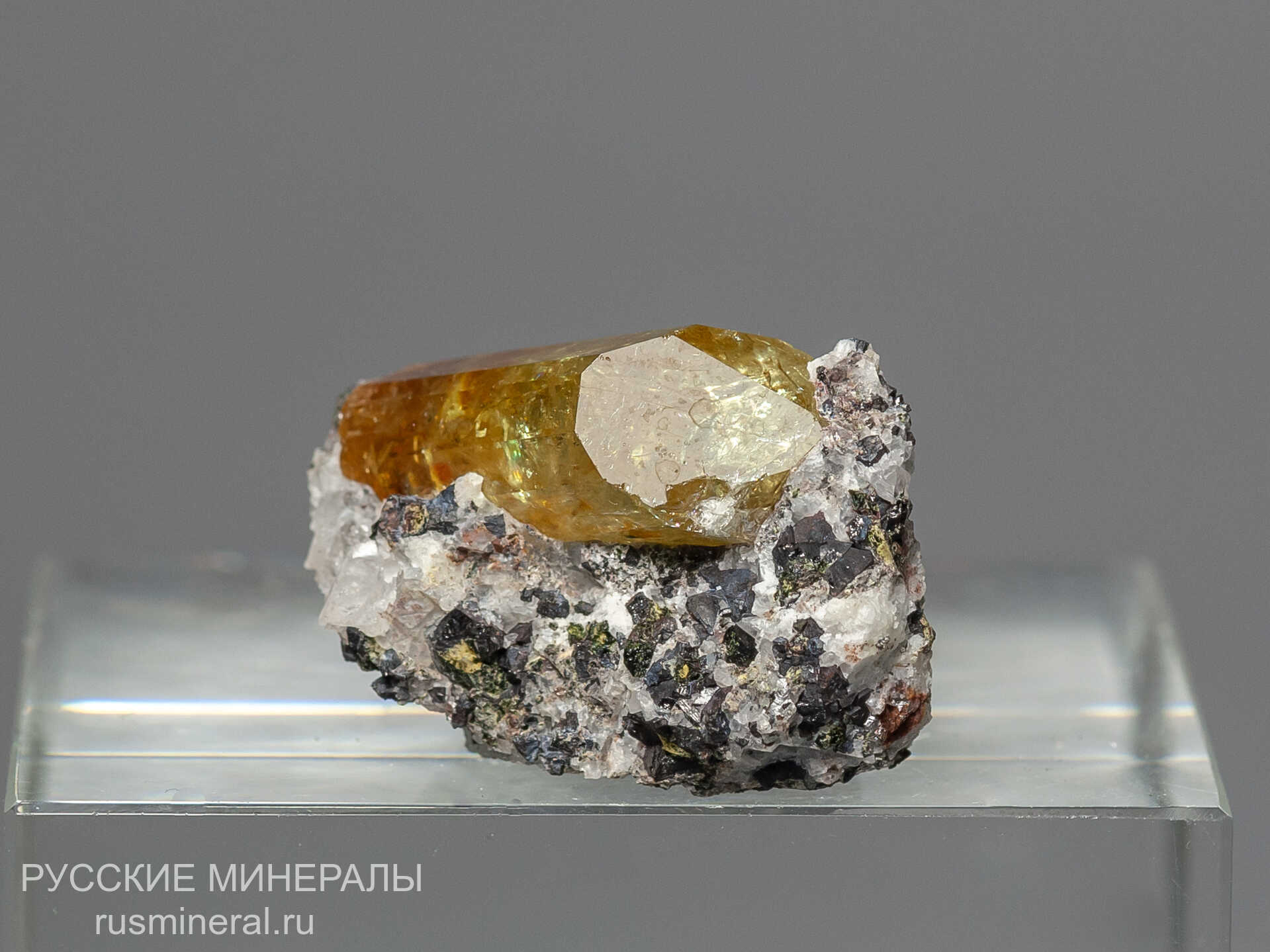 Апатит (фторапатит) Апатит (фторапатит)