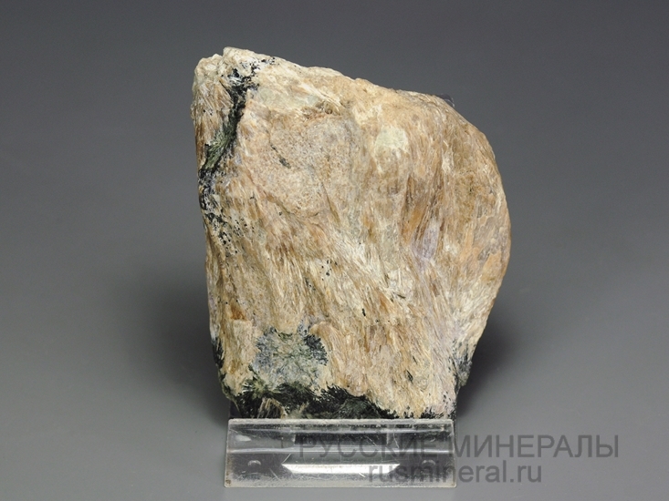 Токкоит, эгирин Токкоит, эгирин