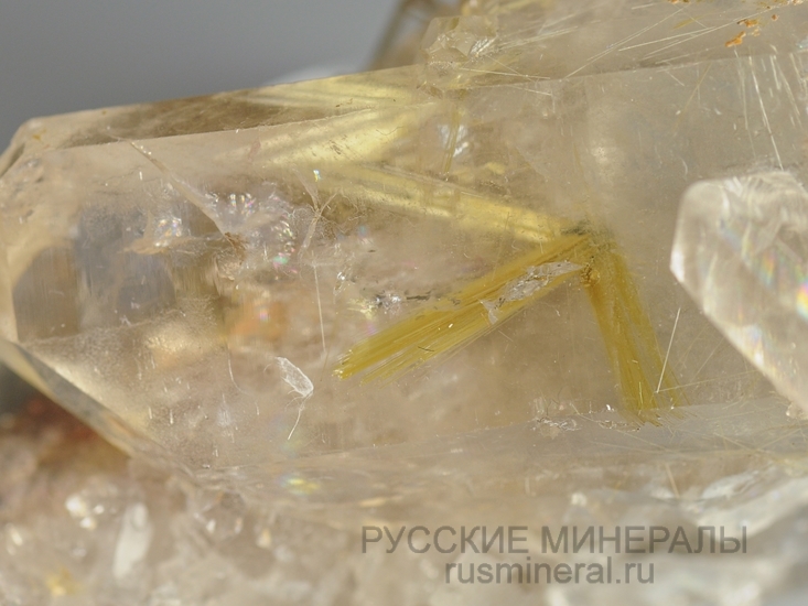 Кварц с включениями рутила Кварц с включениями рутила