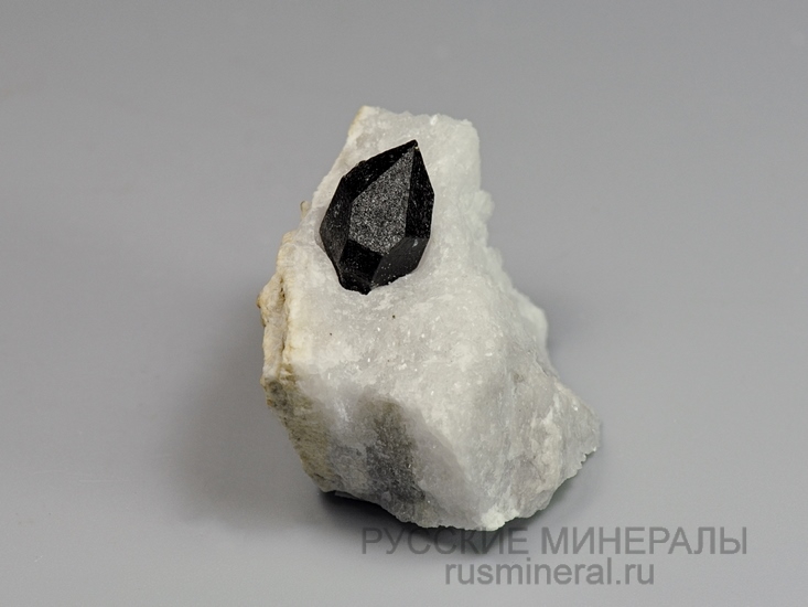 Кварц (морион) Кварц (морион)