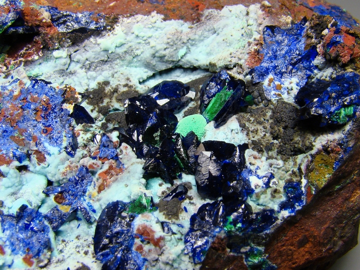 Азурит, гиббсит, малахит Азурит, гиббсит, малахит