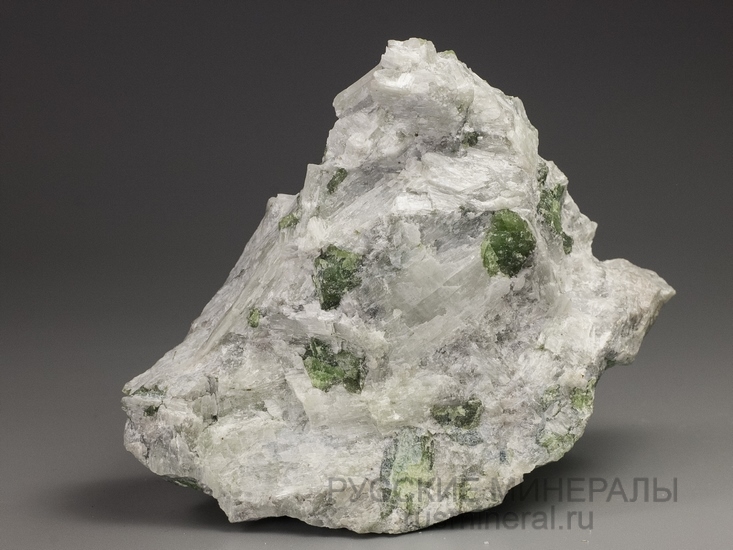 Диопсид (лавровит) Диопсид (лавровит)