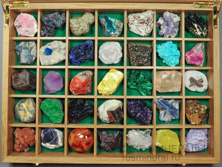 Коллекция минералов в деревянной коробке, 35 образцов