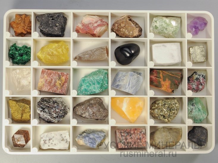 Коллекция минералов в пластиковой коробке, 30 образцов