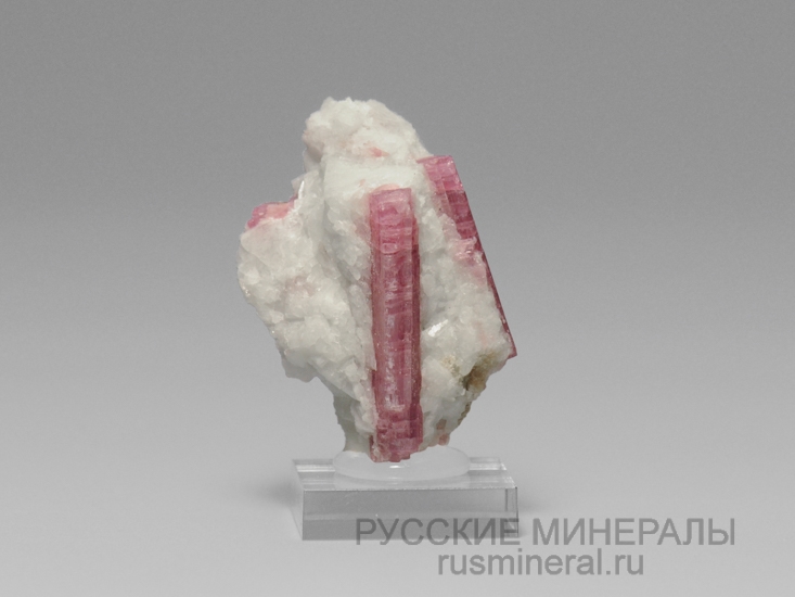 Турмалин (эльбаит) Турмалин (эльбаит)