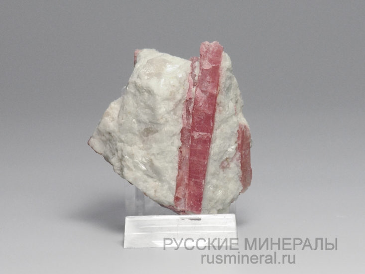 Турмалин (эльбаит) Турмалин (эльбаит)