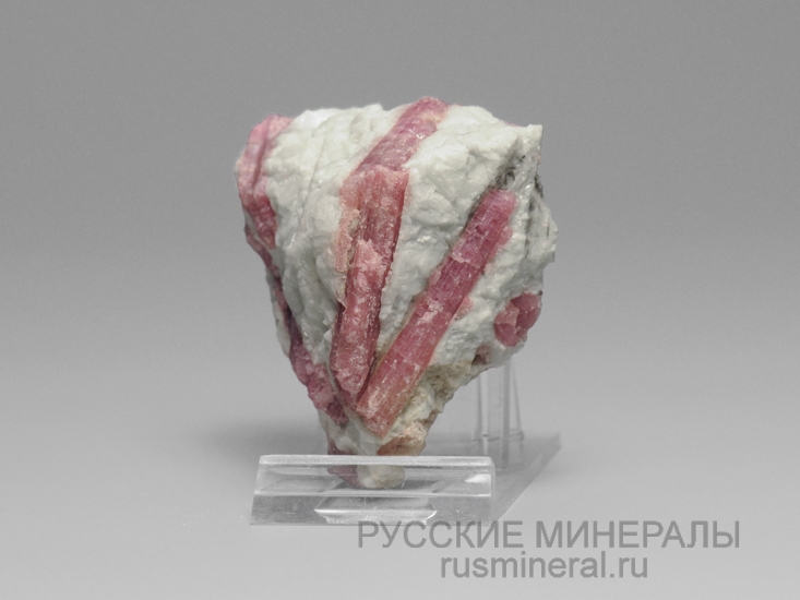 Турмалин (эльбаит) Турмалин (эльбаит)